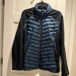 EUC 32Degrees HEAT women’s puffer style jacket.